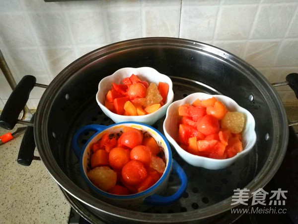 冰糖炖木瓜牛奶