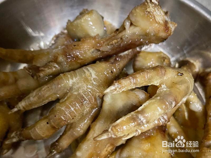 啤酒伴侣卤鸡爪的做法