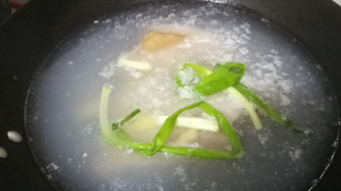 下酒小凉菜-改良版口水鸡丝的做法