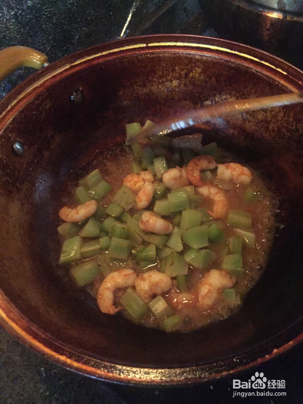 老爸亲传的自创菜——青笋大虾仁