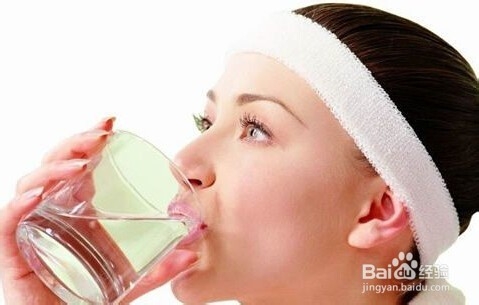 怎么喝水最健康 最合理，每天喝多少水合适？