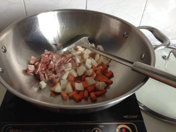 杏鲍菇培根蛋炒饭