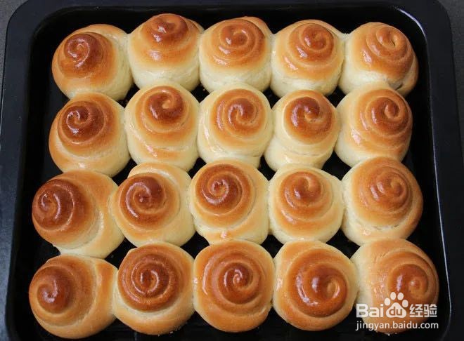 小时候最爱的蜂蜜脆底小面包的做法