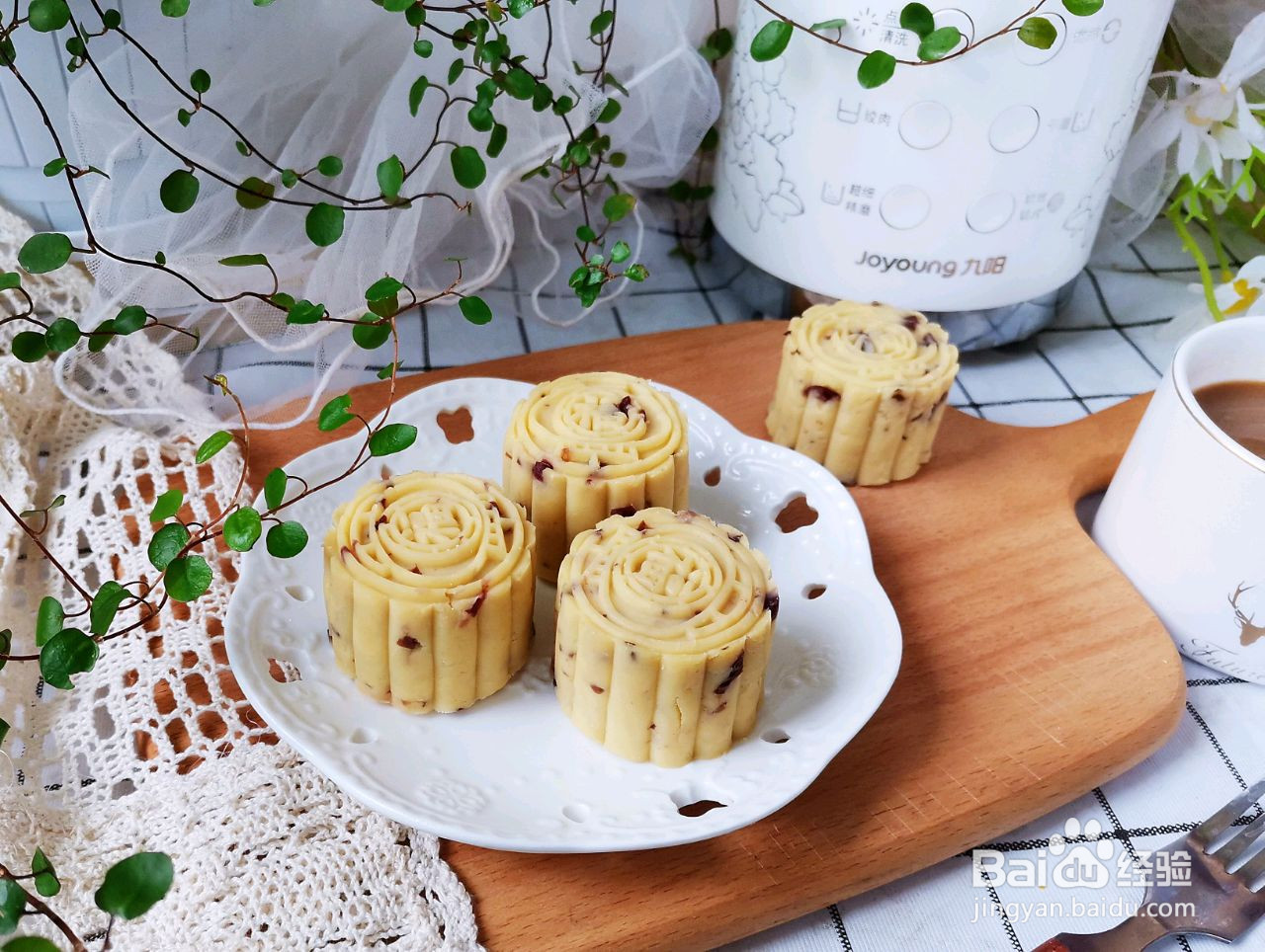 奶香蔓越莓绿豆糕的做法