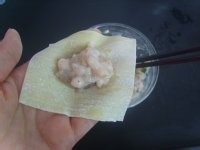 制作鲜虾云吞面