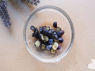 蓝莓奶酪爆浆吐司怎么做?