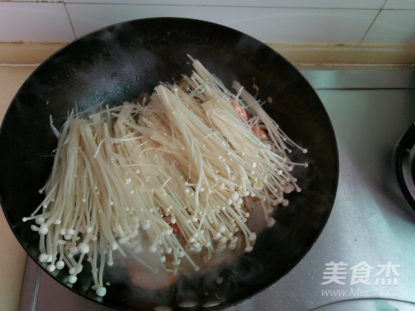 酸菜炖血肠的做法