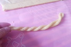 如何制作脆麻花？