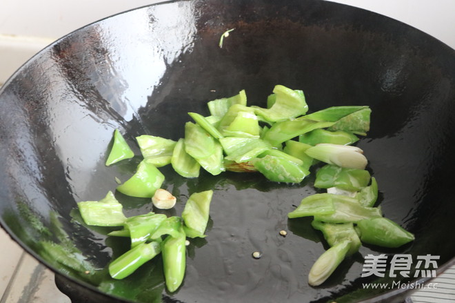 尖椒干豆腐的做法