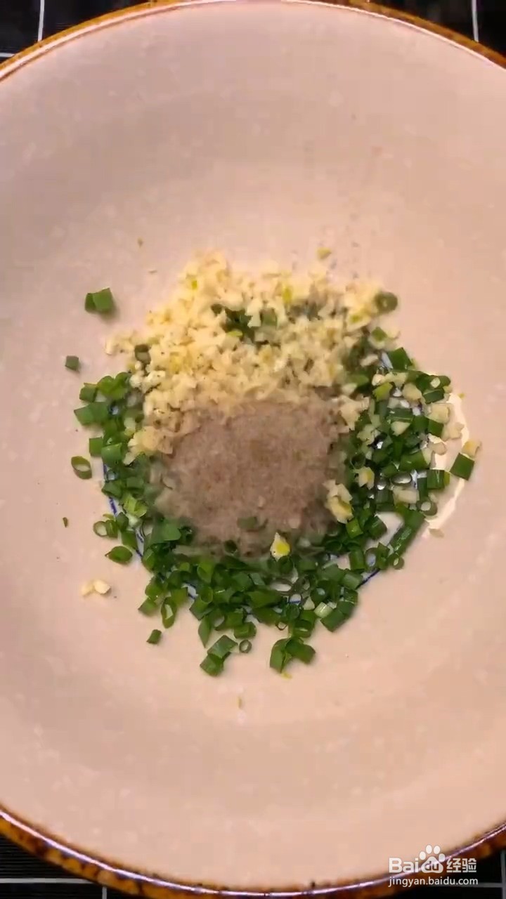 如何自制美味好吃的家常凉拌面条