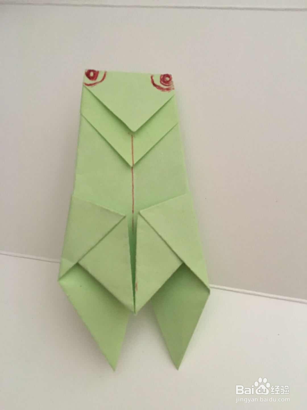 怎样用彩纸折叠一个简单的蝉