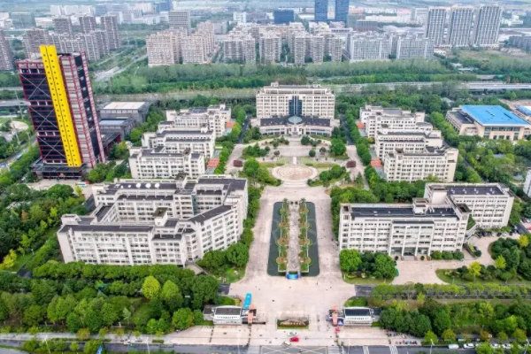 浙江传媒大学是985还是211