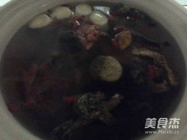 蘑菇炖鸡的做法