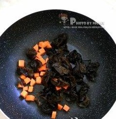 西瓜皮新吃法美味瓜皮丁