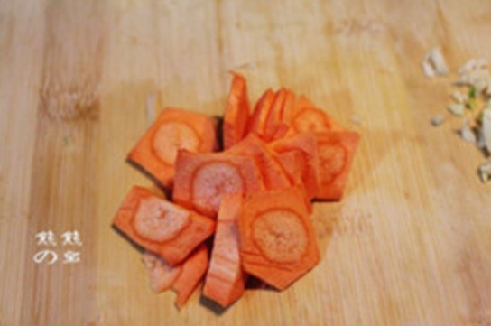 黄瓜钱炒土豆干