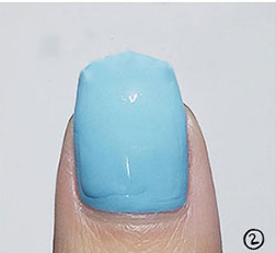 蓝色小花美甲教程