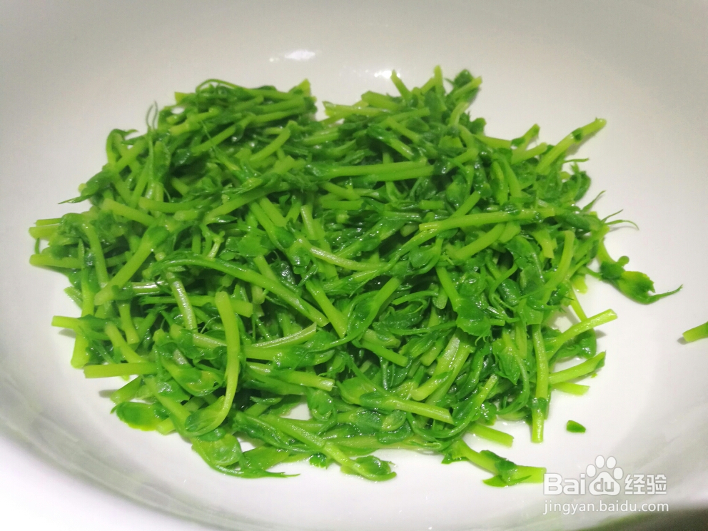 老厨师教你做悦妈鸡蛋豆苗脑花汤