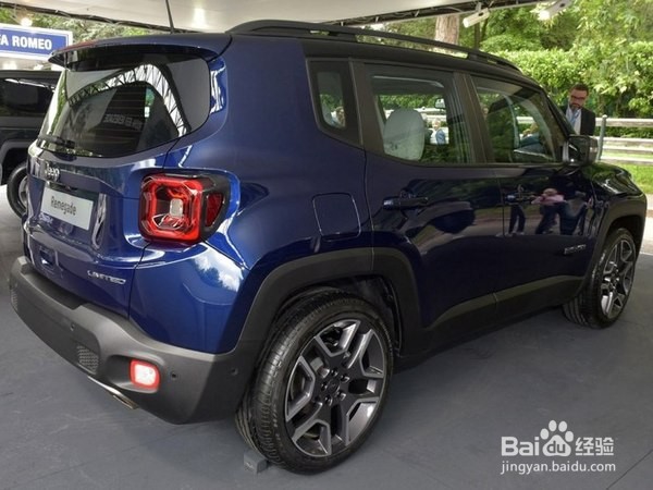 自由侠的尾灯怎么换