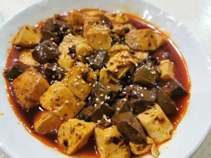 麻辣鸭血豆腐的做法
