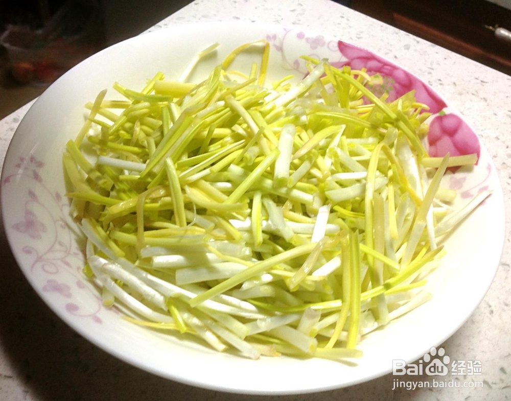 味美鲜香的蒜黄粉皮