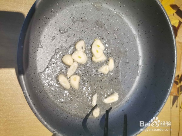 榨菜丝炒鸡蛋
