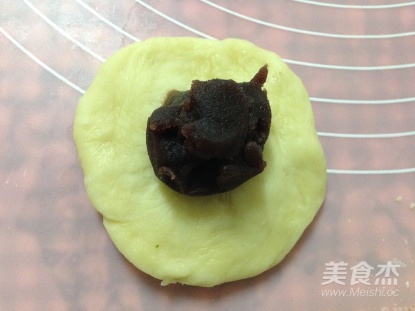 小乌龟豆沙菠萝包