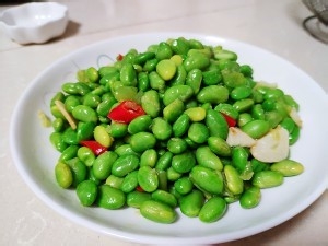如何制作清炒毛豆