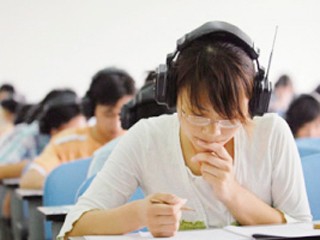 如何提高英语的听力？