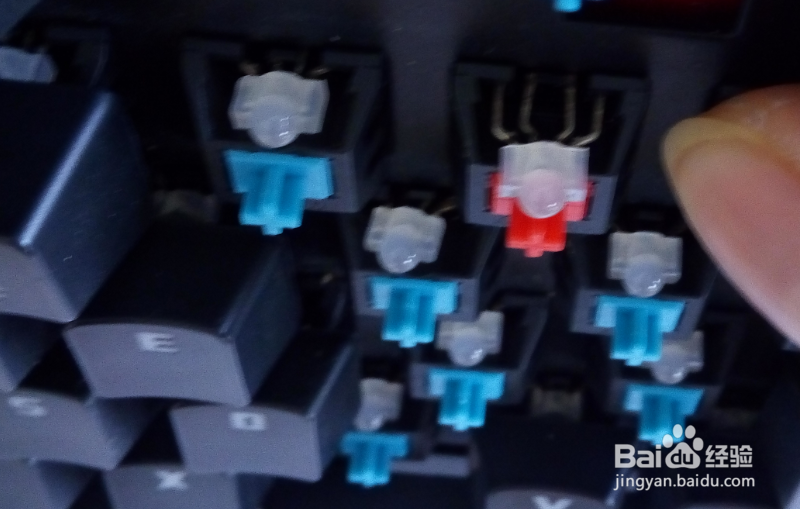 机械键盘更换背光LED与机械轴的方法