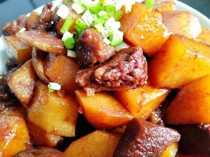 土豆炖牛肉 的做法