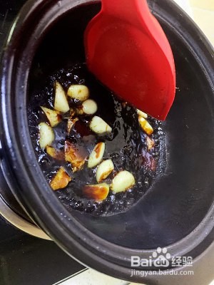 怎么做酱香黄焖鸡