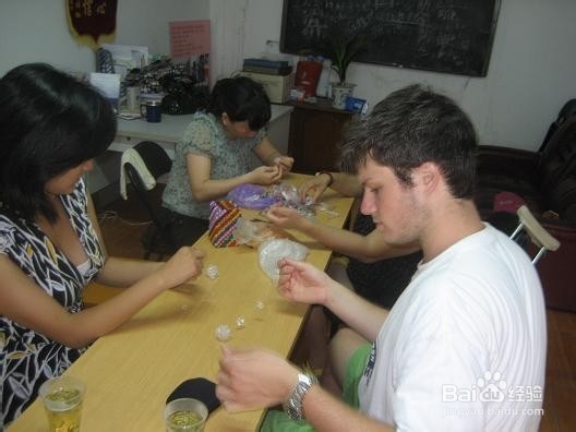 家长怎样批评犯错的孩子