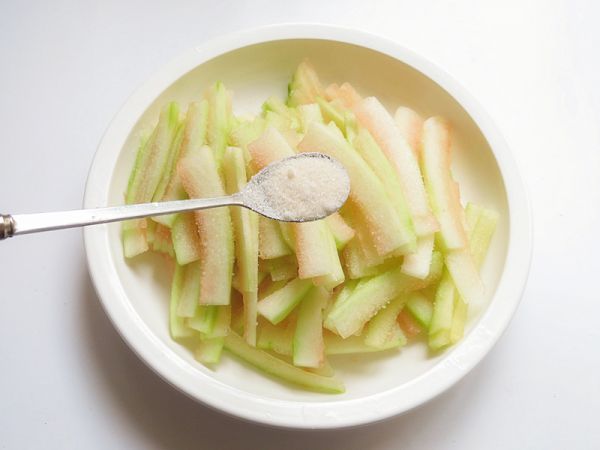 开胃酸辣西瓜皮