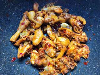 如何在家就能做一份新疆大盘鸡呢？