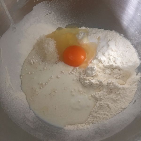 椰香蝴蝶结面包