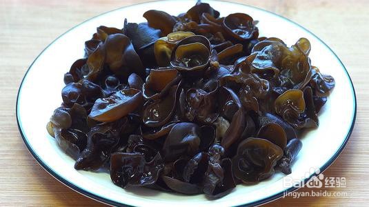 蚝油木耳炒杏鲍菇