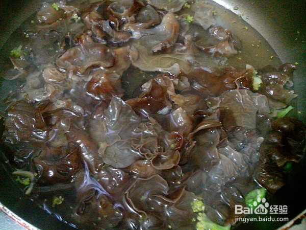 怎样制作夏日清爽凉菜———香拌黑木耳