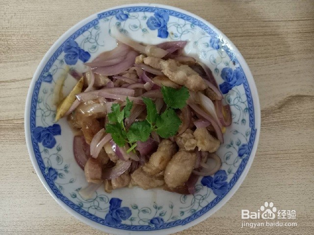 洋葱香煎五花肉怎么做？