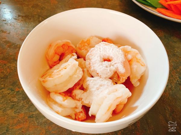 爽口秋耳荷兰豆炒鲜虾仁