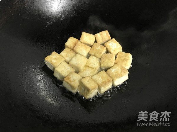 菠萝咕噜豆腐