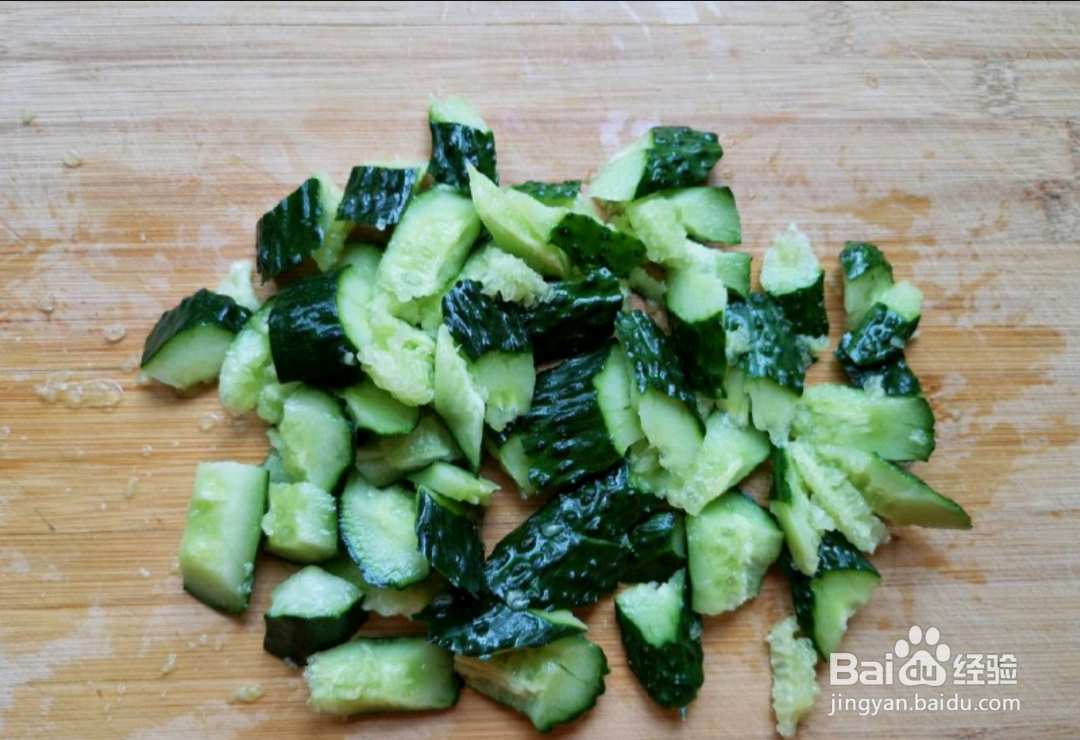 如何做出凉拌黄瓜素鸡？