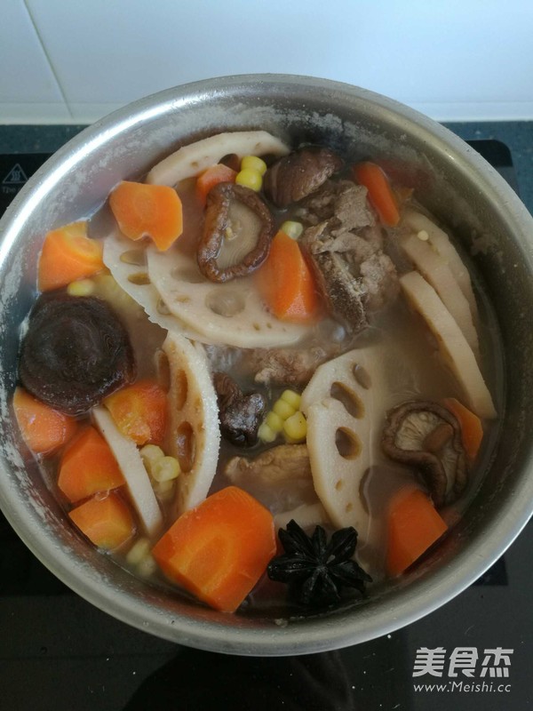 排骨莲藕汤的做法