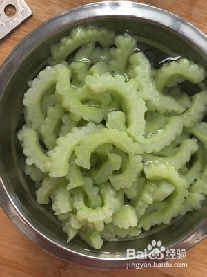 食补养生凉拌苦瓜的做法