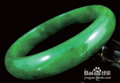 怎样挑选七彩云南翡翠