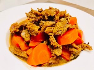 萝卜炖牛腩怎么做