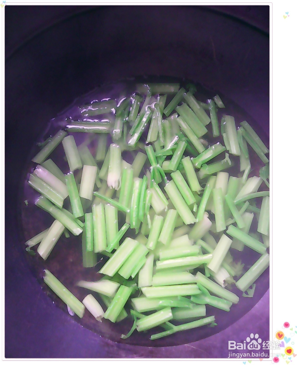 家常饭菜随意做——花生拌芹菜