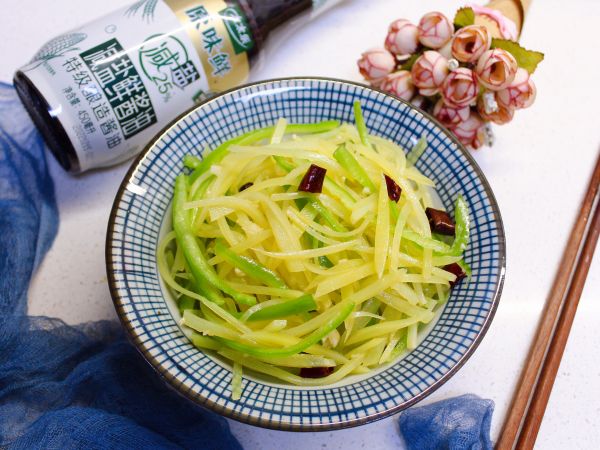 凉拌酸辣土豆丝