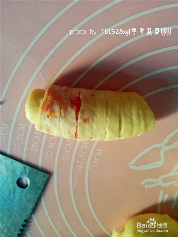 果味面包:橙皮面包卷