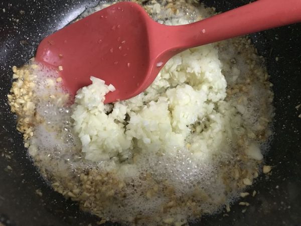 蒜蓉粉丝蒸扇贝带子