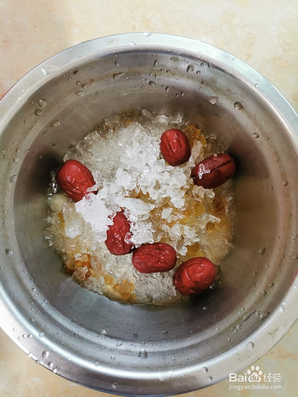 牛奶桃胶雪燕皂角米